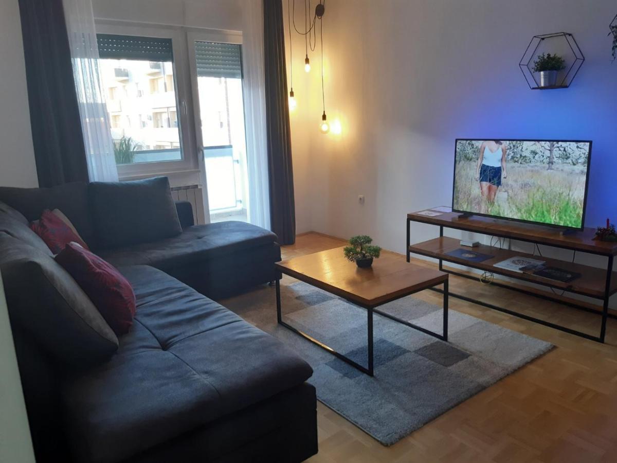 Apartament For5 Ðakovo Zewnętrze zdjęcie