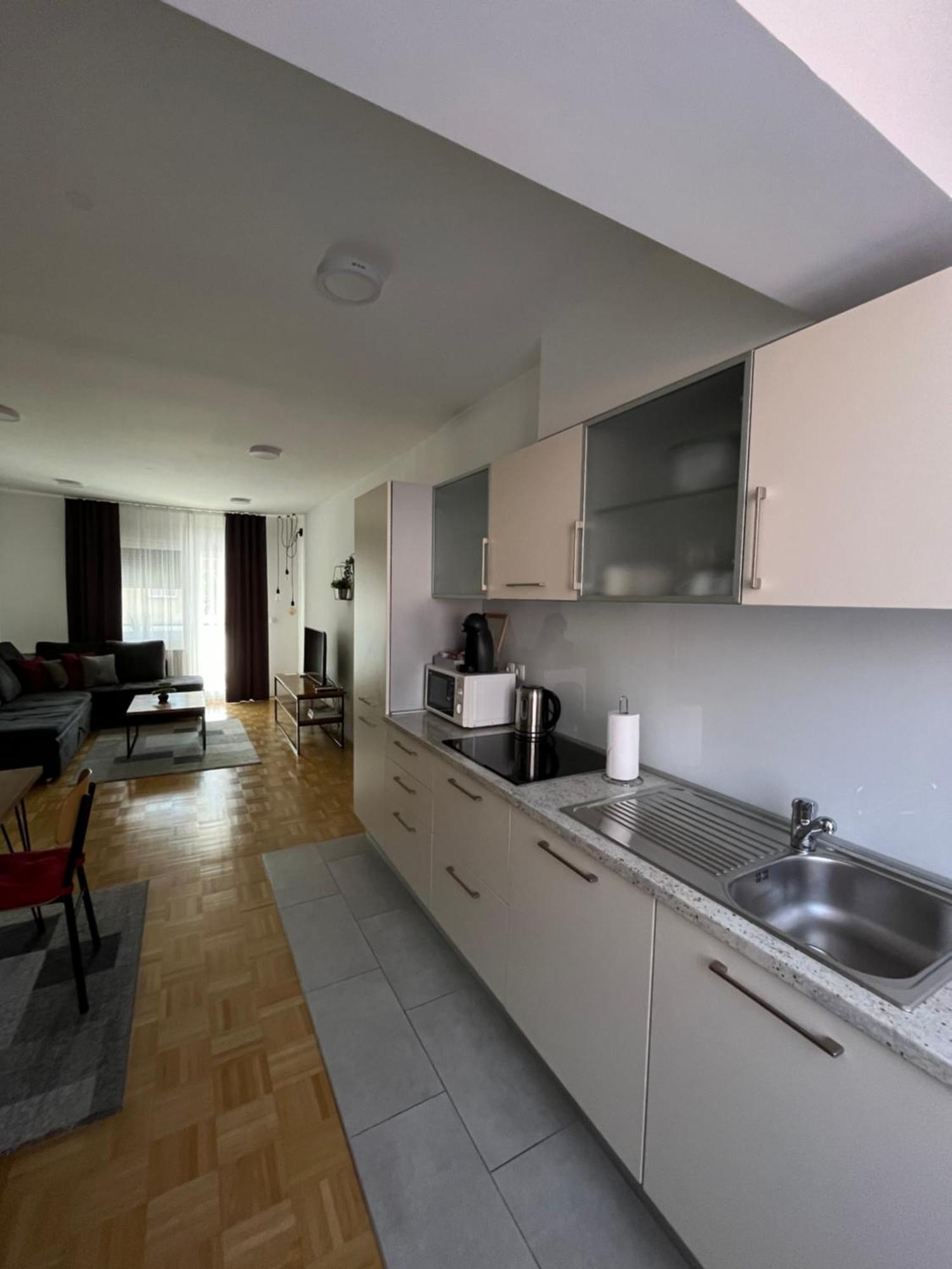 Apartament For5 Ðakovo Zewnętrze zdjęcie