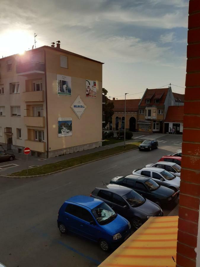 Apartament For5 Ðakovo Zewnętrze zdjęcie